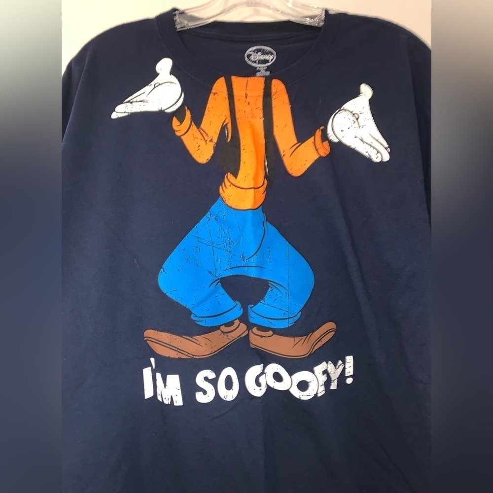 “I’m so goofy!” Disney tee shirt - Picture 2 of 4